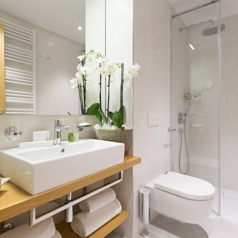 Pourquoi choisir une salle de bains cl&eacute; en main ? Seloncourt